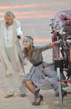th_30365_celebrity_paradise.com_Jennifer_Lopez_Wetten_Dass_026_122_350lo.jpg