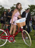 th_05824_celebrity_paradise.com_TheElder_KellyBrook2011_08_25_atTowerBridgepromotingSkyride36_122_435lo.jpg