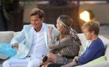 th_30430_celebrity_paradise.com_Jennifer_Lopez_Wetten_Dass_023_122_65lo.jpg